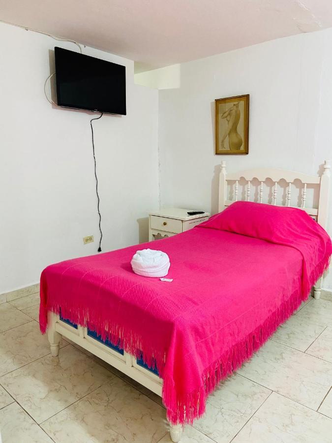 Vivienda Turistica El Zocalo Apartment Guatape Ngoại thất bức ảnh